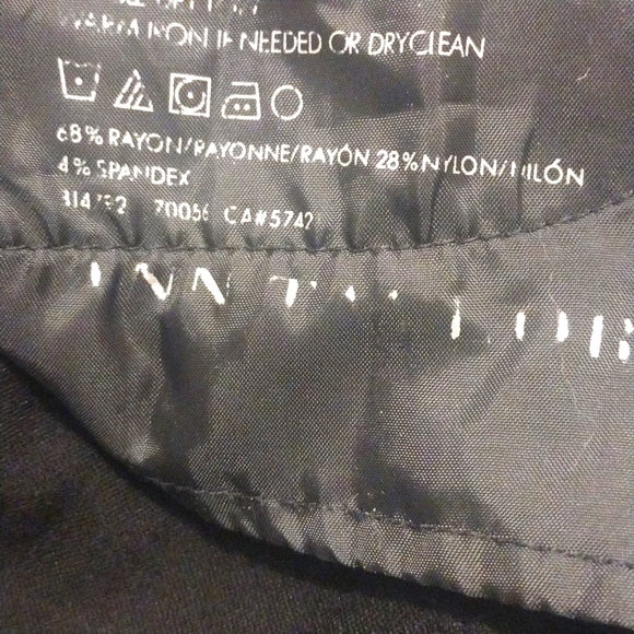 💜5/$25.00💜Ann Taylor Size 8P - Picture 5 of 6